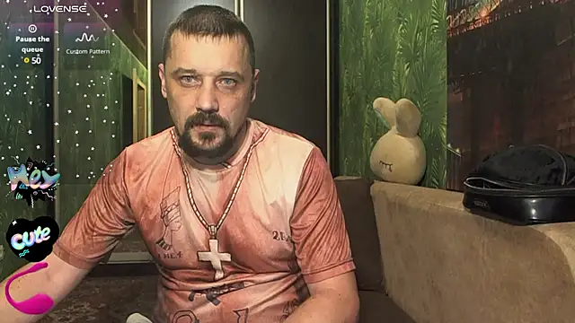 Snapshot of DanielOhCool chatting on December 2024 05:22:01 PM DanielOhCool online show from December 2024 05:22:01 PM