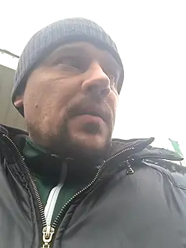 Snapshot of DanielOhCool chatting on January 2025 12:22:01 PM DanielOhCool online show from January 2025 12:22:01 PM