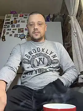 Snapshot of DanielOhCool chatting on May 2026 12:35:02 PM DanielOhCool online show from May 2026 12:35:02 PM