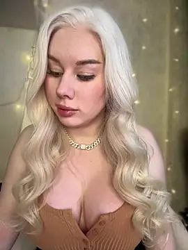 LaraHollywood online show from January 2025 03:22:02 AM