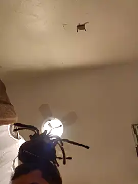 Snapshot of tropikboy chatting on March 2025 09:58:02 AM tropikboy online show from March 2025 09:58:02 AM