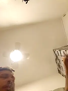 Snapshot of tropikboy chatting on March 2025 09:54:02 AM tropikboy online show from March 2025 09:54:02 AM