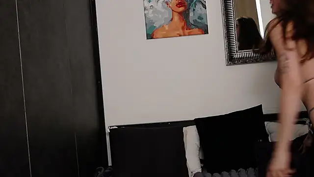 Ashley Ross  online show from February 2025 10:27:02 AM