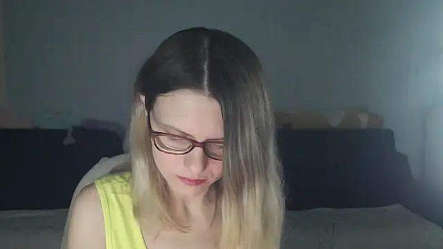 night is dark online show from December 2025 10:29:02 PM