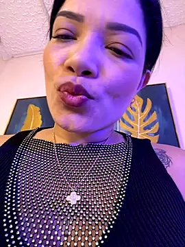 valerie lya online show from November 2025 08:11:01 PM