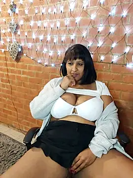 Lilybanx online show from February 2025 12:19:01 PM