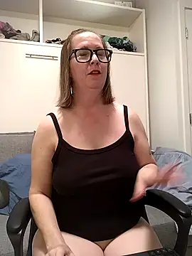 SweetandNaughty1 online show from February 2026 03:26:01 AM