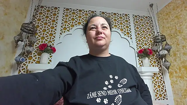 AleshaArabian online show from November 2025 05:06:01 AM