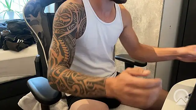 Snapshot of bigdick19cm90 chatting on October 2025 01:20:01 PM bigdick19cm90 online show from October 2025 01:20:01 PM