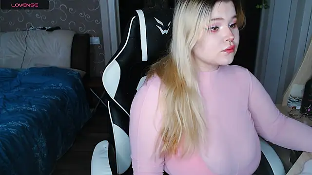 Mini Mo online show from February 2025 08:25:02 AM