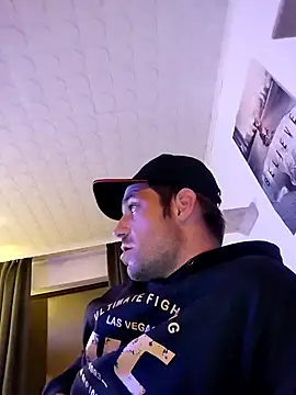 Codymc89 online show from September 2025 11:18:01 PM