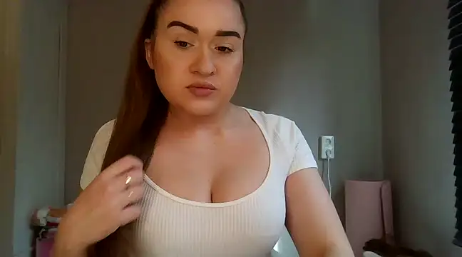 avajade online show from February 2025 11:43:01 AM