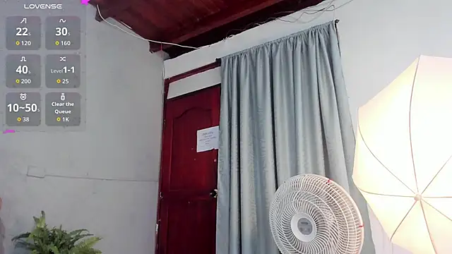 niky doll  online show from September 2025 01:35:02 PM