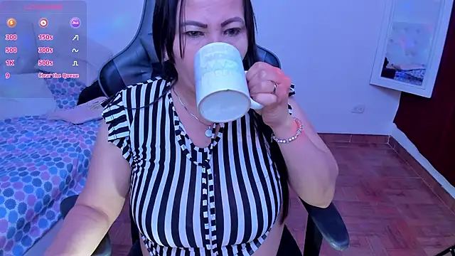 esmeralda milf online show from March 2025 09:37:01 PM