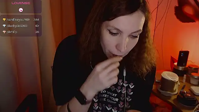 JohansonKatie online show from February 2025 04:56:02 PM