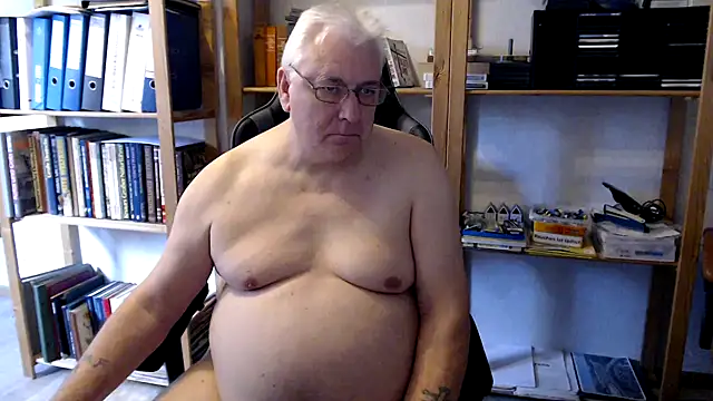 SchwanzhureXXL online show from September 2025 08:46:02 AM