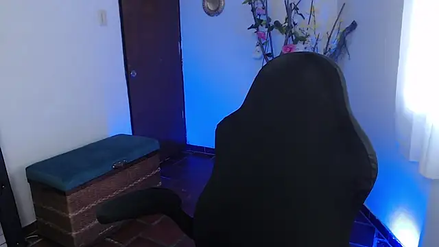 ms sofia x online show from November 2025 03:02:01 PM