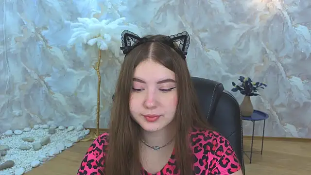 NicoleFoxery online show from October 2025 06:18:01 PM