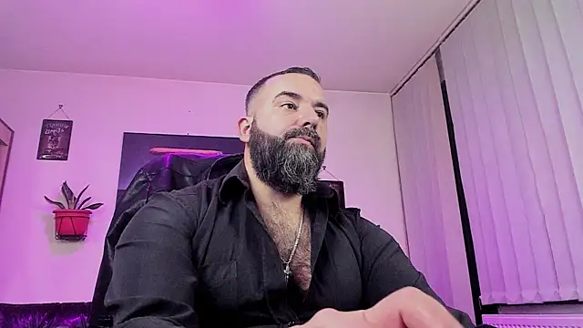 Snapshot of ChristophJules chatting on December 2024 11:40:02 PM ChristophJules online show from December 2024 11:40:02 PM