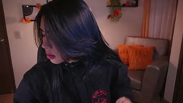 Isabella dior online show from October 2025 03:29:01 PM