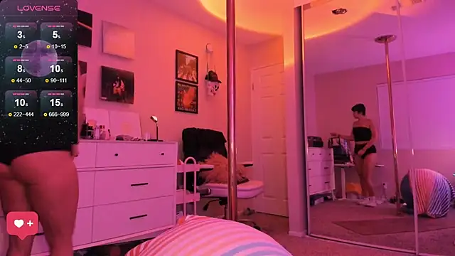 Evie-Luna online show from September 2025 02:44:02 AM