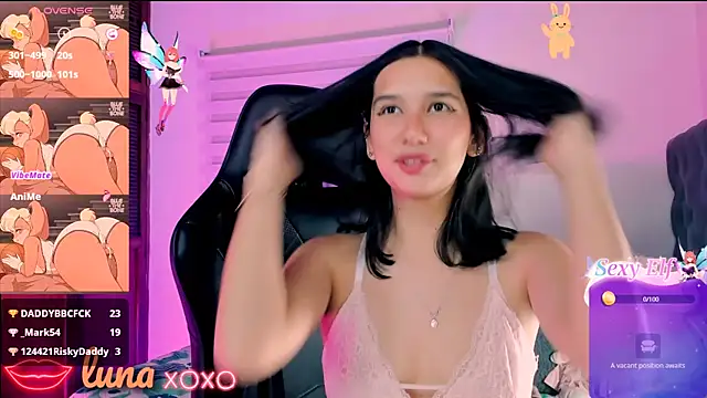 Snapshot of Luniverse chatting on January 2025 11:02:02 PM Luniverse online show from January 2025 11:02:02 PM