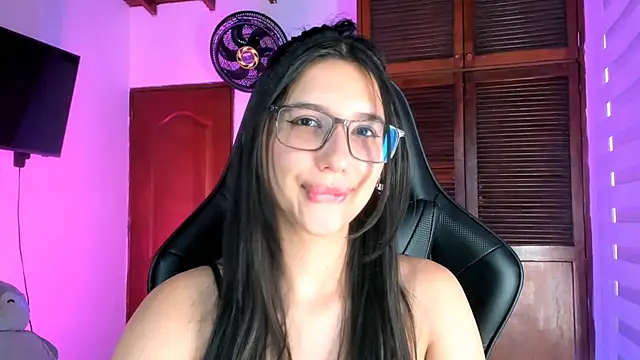 Luniverse online show from November 2025 08:42:02 PM