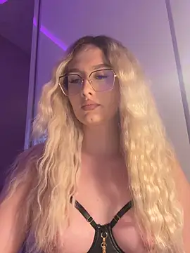mollyxxx online show from May 2026 11:43:02 PM
