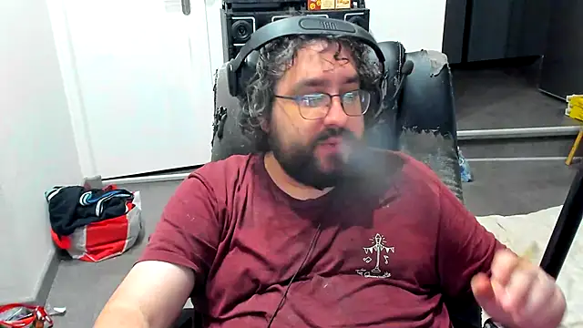 Snapshot of bears549a chatting on December 2024 03:18:02 AM bears549a online show from December 2024 03:18:02 AM