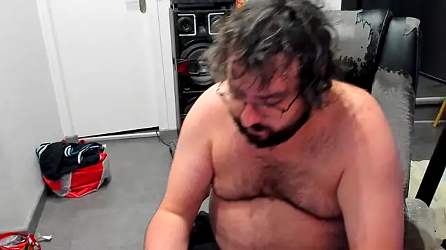 Snapshot of bears549a chatting on December 2024 09:06:01 PM bears549a online show from December 2024 09:06:01 PM