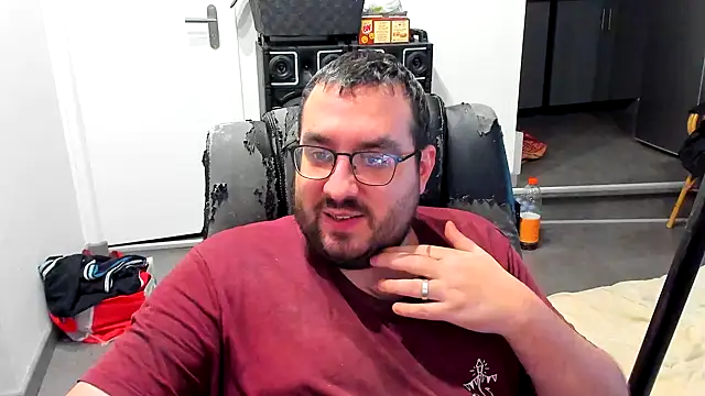 Snapshot of bears549a chatting on December 2024 12:22:01 AM bears549a online show from December 2024 12:22:01 AM