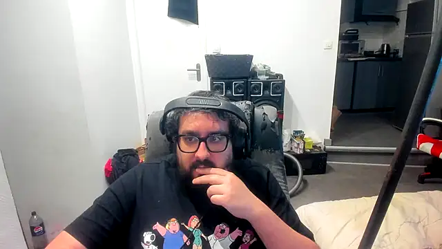 Snapshot of bears549a chatting on November 2025 11:15:01 PM bears549a online show from November 2025 11:15:01 PM