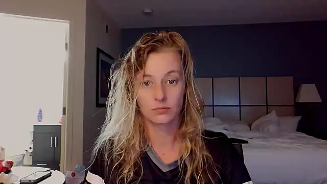 Snapshot of AsiaGoesPro chatting on September 2025 03:52:01 AM AsiaGoesPro online show from September 2025 03:52:01 AM