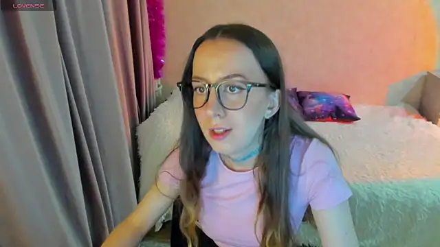 Snapshot of CurlySteph chatting on September 2025 06:18:02 PM CurlySteph online show from September 2025 06:18:02 PM