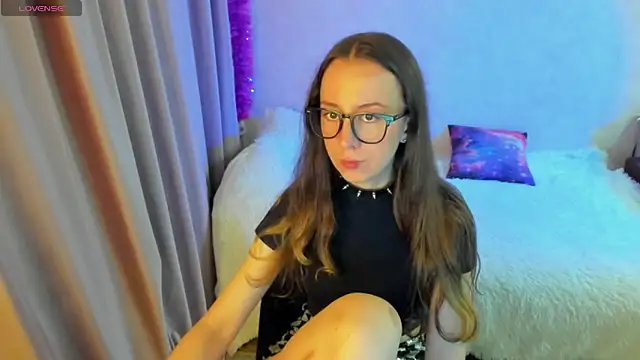 Snapshot of CurlySteph chatting on September 2025 06:51:02 PM CurlySteph online show from September 2025 06:51:02 PM