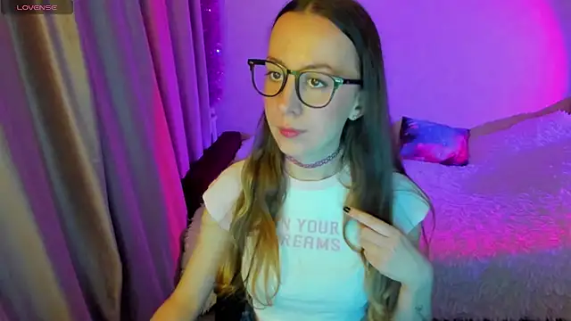 Snapshot of CurlySteph chatting on September 2025 06:43:02 PM CurlySteph online show from September 2025 06:43:02 PM