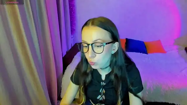 Snapshot of CurlySteph chatting on September 2025 04:11:01 PM CurlySteph online show from September 2025 04:11:01 PM