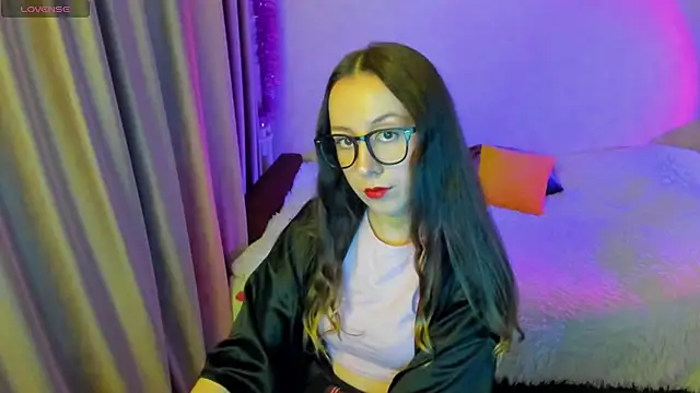 Snapshot of CurlySteph chatting on October 2025 10:16:01 PM CurlySteph online show from October 2025 10:16:01 PM