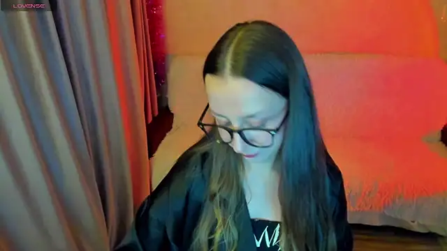Snapshot of CurlySteph chatting on October 2025 04:29:02 PM CurlySteph online show from October 2025 04:29:02 PM