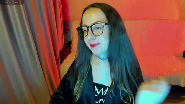 Snapshot of CurlySteph chatting on October 2025 06:20:01 PM CurlySteph online show from October 2025 06:20:01 PM