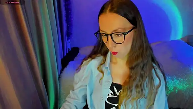Snapshot of CurlySteph chatting on October 2025 06:08:01 PM CurlySteph online show from October 2025 06:08:01 PM