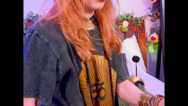 Snapshot of Nymph_Eva chatting on January 2025 11:24:01 PM Nymph Eva online show from January 2025 11:24:01 PM