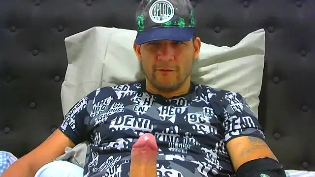 altenori112 online show from February 2026 10:51:02 PM