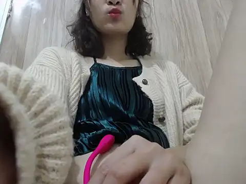 Snapshot of Sakura_Moe chatting on January 2025 11:27:01 AM Sakura Moe online show from January 2025 11:27:01 AM