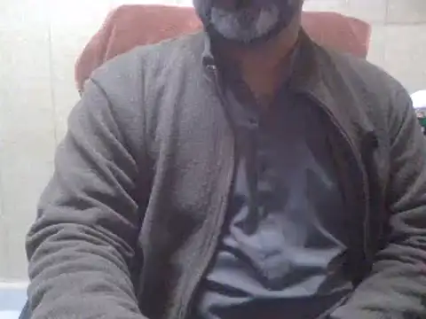 Snapshot of hairymaster95 chatting on January 2025 07:27:02 AM hairymaster95 online show from January 2025 07:27:02 AM