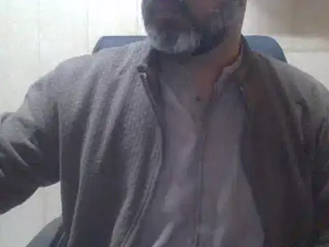 Snapshot of hairymaster95 chatting on January 2025 04:12:01 AM hairymaster95 online show from January 2025 04:12:01 AM