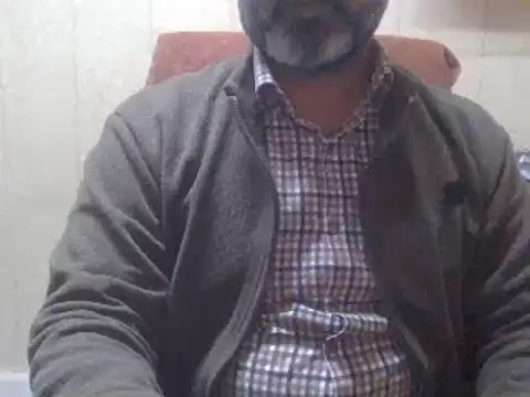 Snapshot of hairymaster95 chatting on January 2025 09:35:01 AM hairymaster95 online show from January 2025 09:35:01 AM