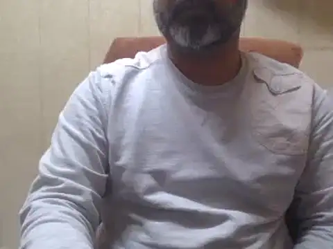 Snapshot of hairymaster95 chatting on February 2025 05:32:01 AM hairymaster95 online show from February 2025 05:32:01 AM