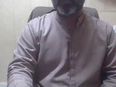 Snapshot of hairymaster95 chatting on February 2025 04:04:01 AM hairymaster95 online show from February 2025 04:04:01 AM