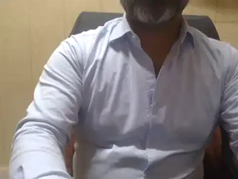 Snapshot of hairymaster95 chatting on February 2025 07:47:02 AM hairymaster95 online show from February 2025 07:47:02 AM